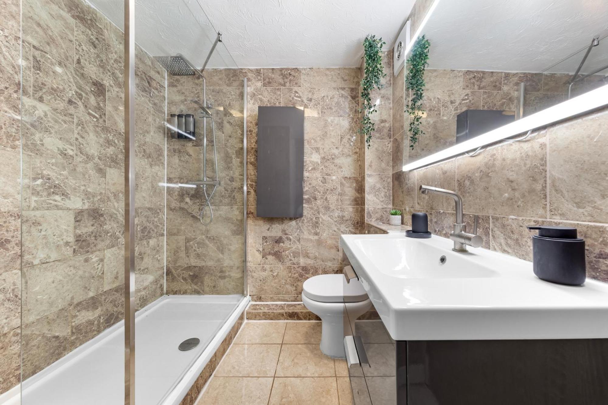 Quirky Canary 2Bed, Free Parking, Smart Tv & Games Лондон Экстерьер фото